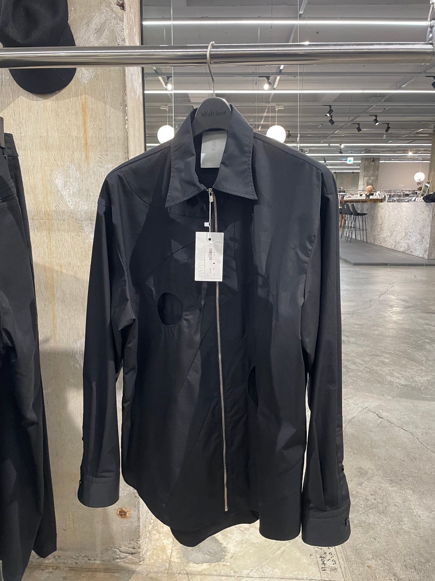 025 Main curves and white shapes shrits(made to order)